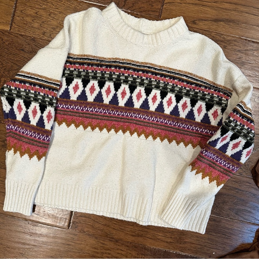 American Eagle Sweater